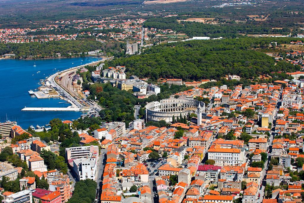 Guest House Hotel Riviera Πούλα Εξωτερικό φωτογραφία