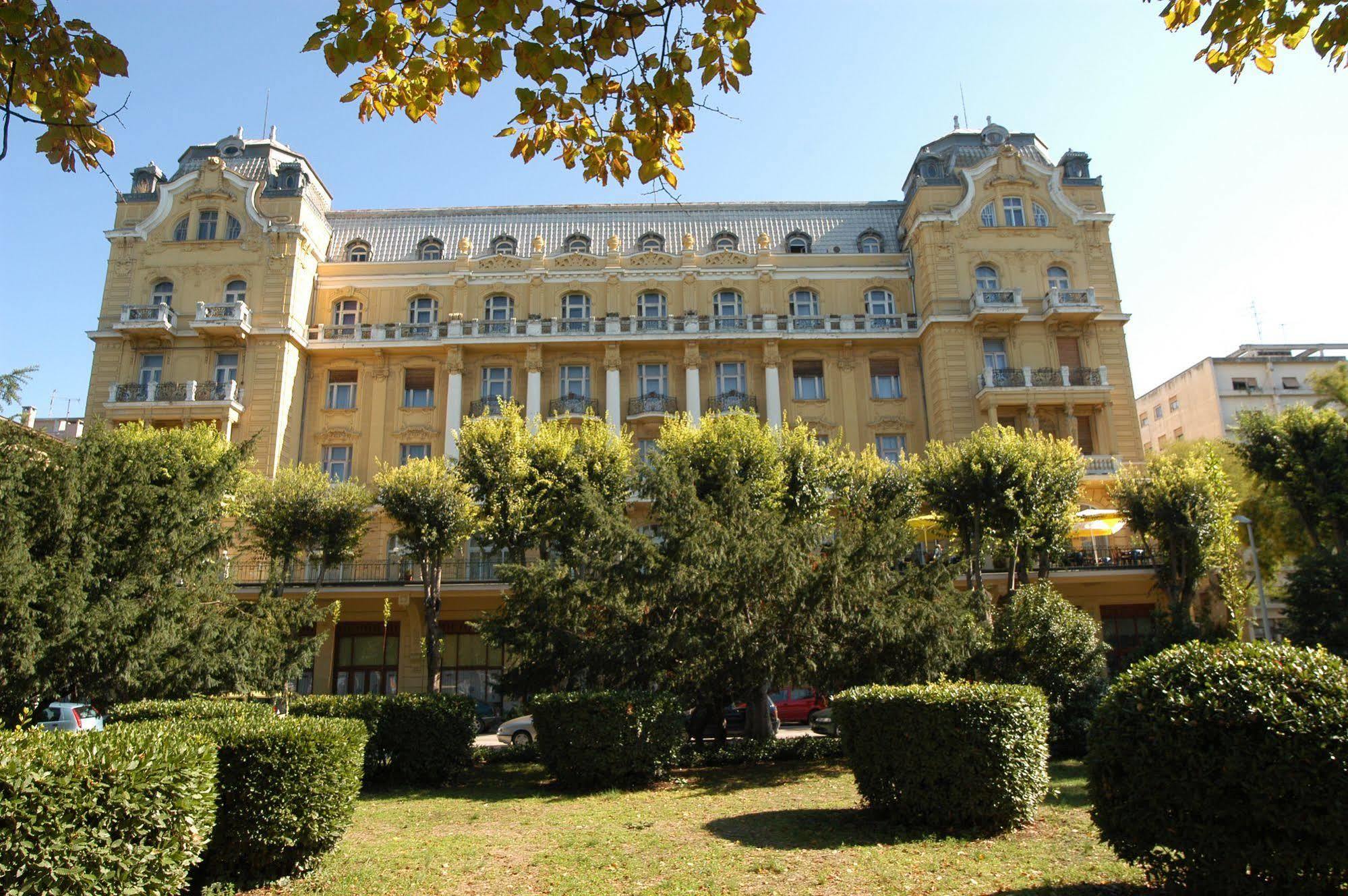 Guest House Hotel Riviera Πούλα Εξωτερικό φωτογραφία